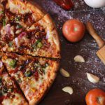 Low carb Pizza aus gesunden Zutaten