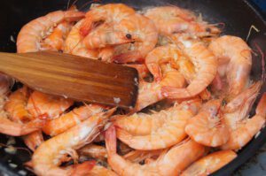 shrimp-854683_1280Garnelen und Shrimps in Pfanne