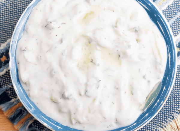 Zaziki, Tzatziki, Tsatsiki: ein schnelles Rezept &amp; die richtige ...