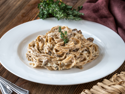 Cremige Pilz Pasta mit Vollkornnudeln ist ein sehr gesundes vegetarisches Rezept aus der Top12 der begetarischen Rezepte.